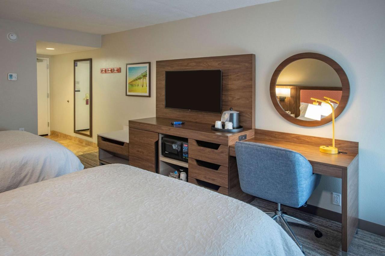 Hampton Inn Pensacola-Airport Exterior foto